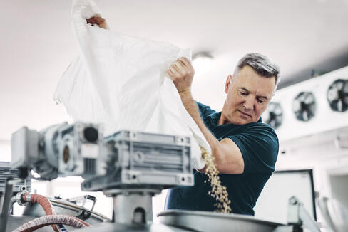 Mikronisierung von verschiedenen Rohstoffen